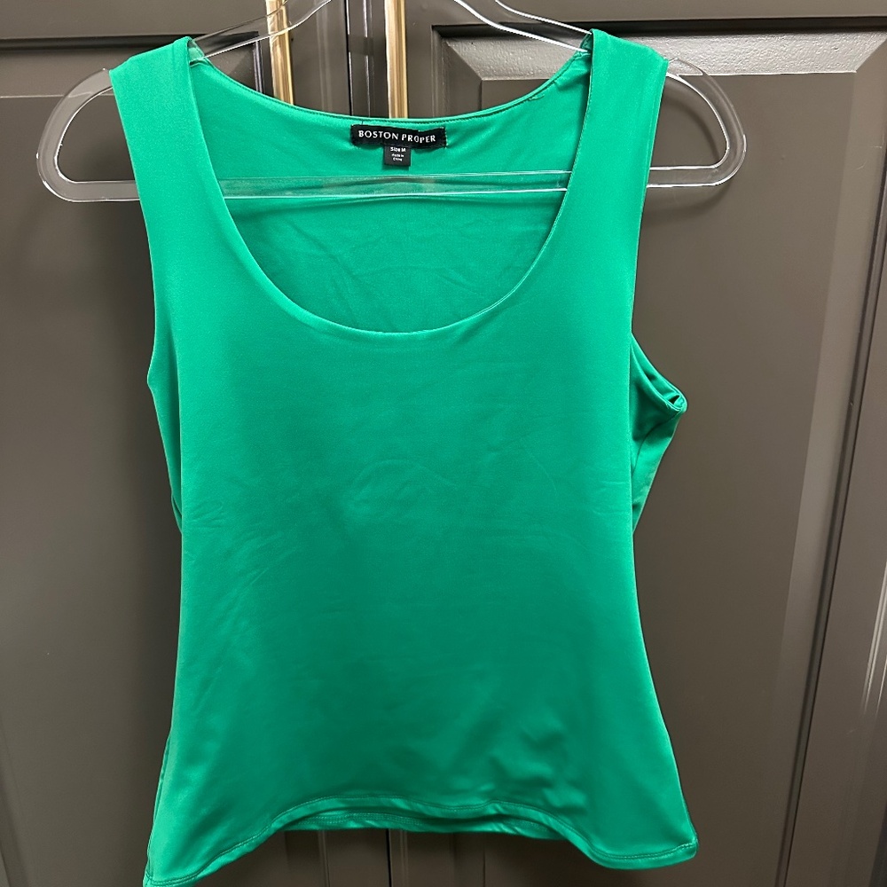 Boston Proper-So Modern Scoop‎ Neck Tank-Size M Green